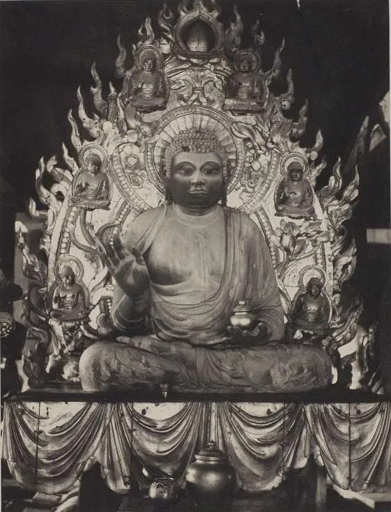 Japanische Statue